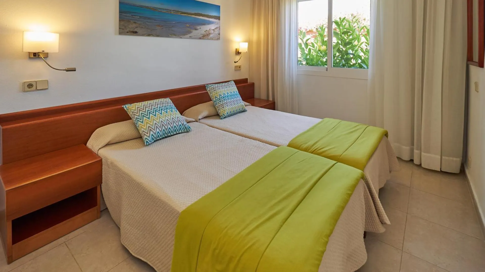 Aparthotel Ciudad Laurel Cala Millor  Spain